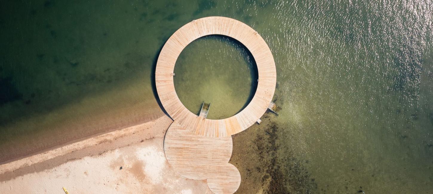 Oplev Cirkelbroen på Østerstrand i Fredericia