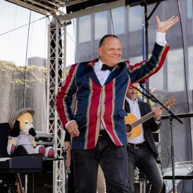Oplev gratis show med Sigurd Barrett